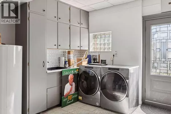 Tecumseh, ON N8N3S6,354 ELMGROVE DRIVE