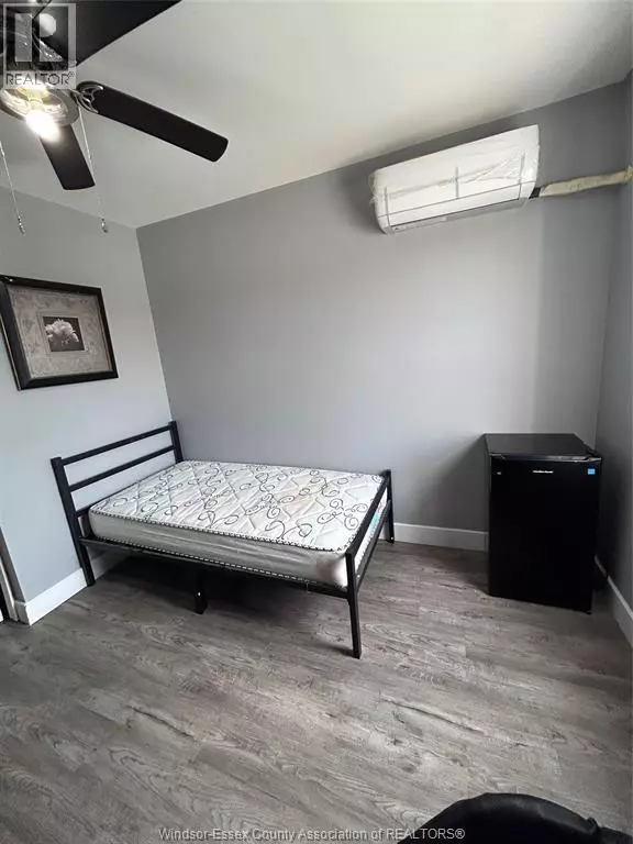 Windsor, ON N9B1M2,1683 COLLEGE AVE South #Room 8