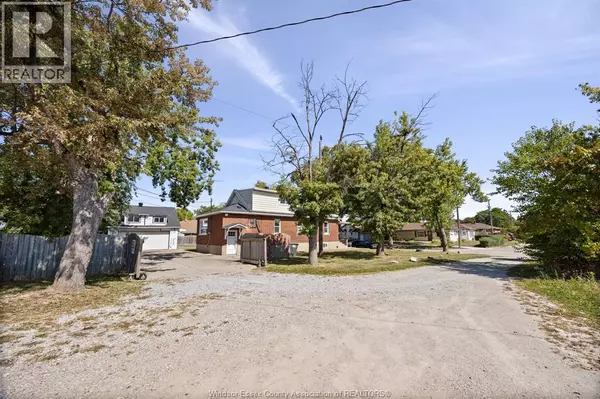 Windsor, ON N8W3Z8,2699 ALEXIS