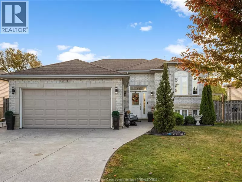 9 HAZEL, Kingsville, ON N9Y0A8