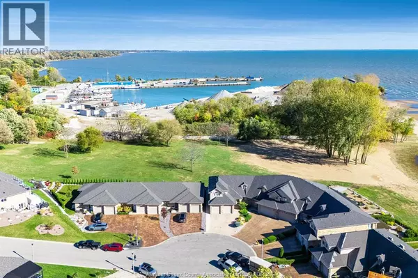 Kingsville, ON N9Y0A2,7 Mettawas LANE