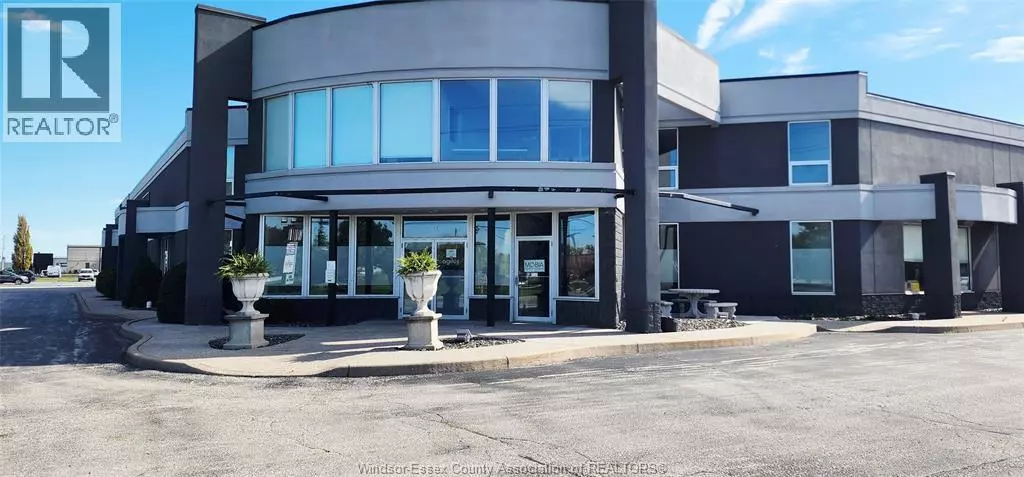 Lakeshore, ON N8N2L9,301 CROFT DR #4-5