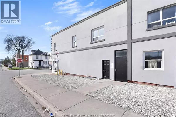 1188 WYANDOTTE ST East #4, Windsor, ON N9A2K1