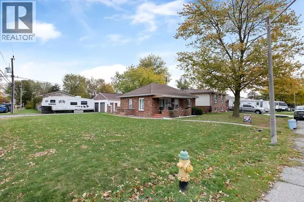 Windsor, ON N8W3C2,3706 BLISS