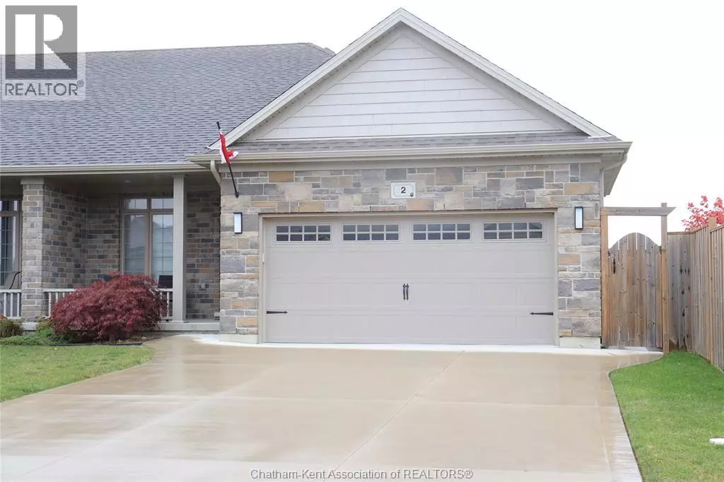 Blenheim, ON N0P1A0,2 Delft COURT