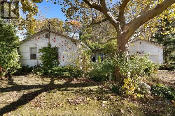 Kingsville, ON N0R1V0,768 COUNTY RD 8