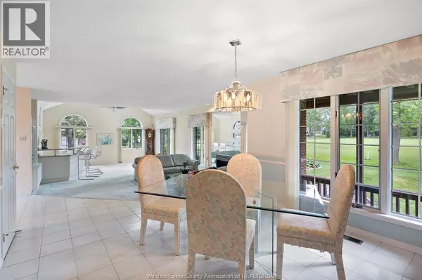 Amherstburg, ON N9V3T5,15 FAIRWAY CRESCENT