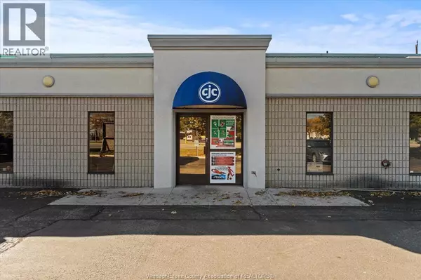 3215 JEFFERSON #100, Windsor, ON N8T2W7