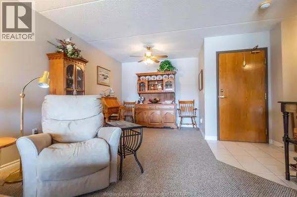 Leamington, ON N8H2M8,99 ROBSON #203