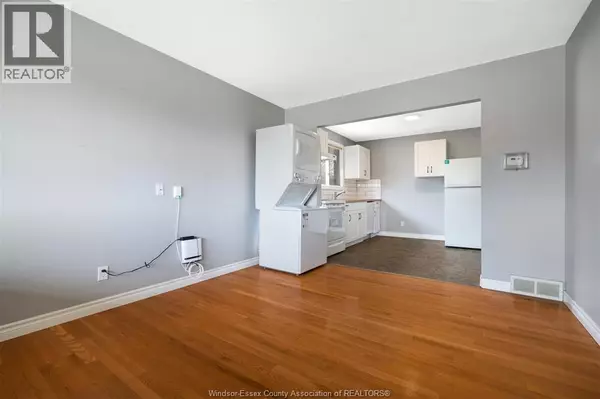 Windsor, ON N9E4G6,3116 FAZIO DR #UPPER