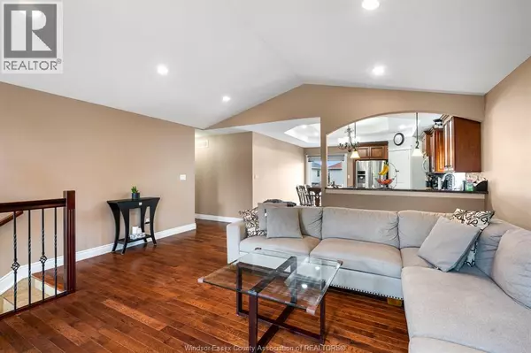 Windsor, ON N9G3G1,4765 BARCELONA