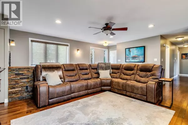 Lakeshore, ON N0R1A0,1631 CHERRYWOOD DRIVE