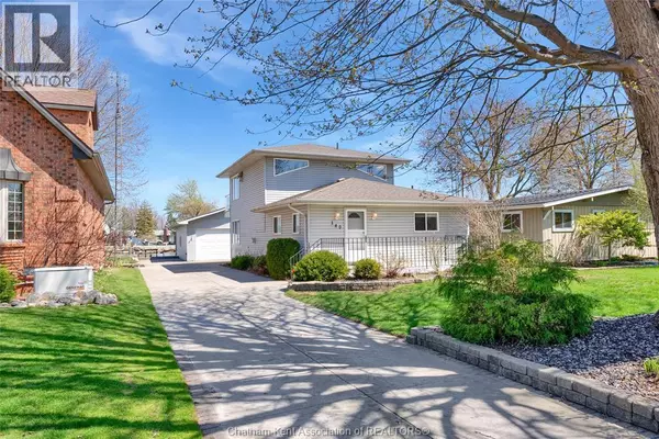 Lighthouse Cove, ON N0P2L0,140 CANAL ROAD