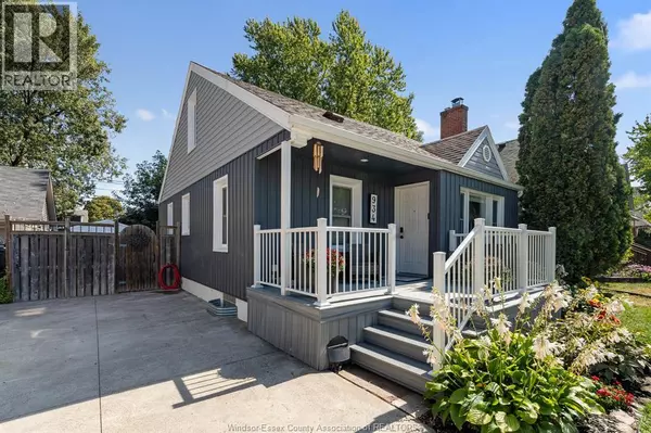Windsor, ON N8S2Y4,934 VIRGINIA AVENUE