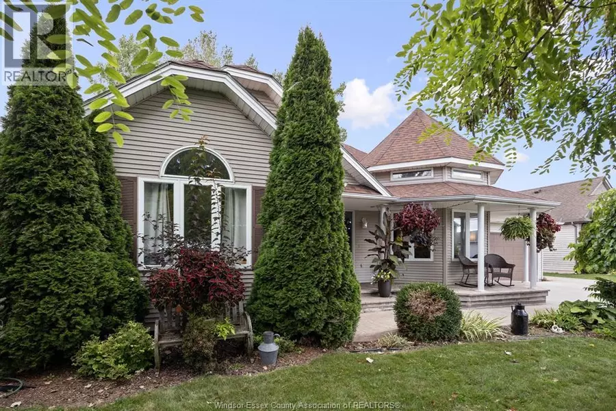 68 WILLOW BEACH ROAD, Amherstburg, ON N9V2Y8