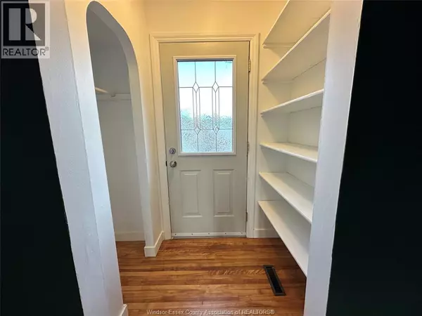 Lasalle, ON N9J1L5,140 LAURIER