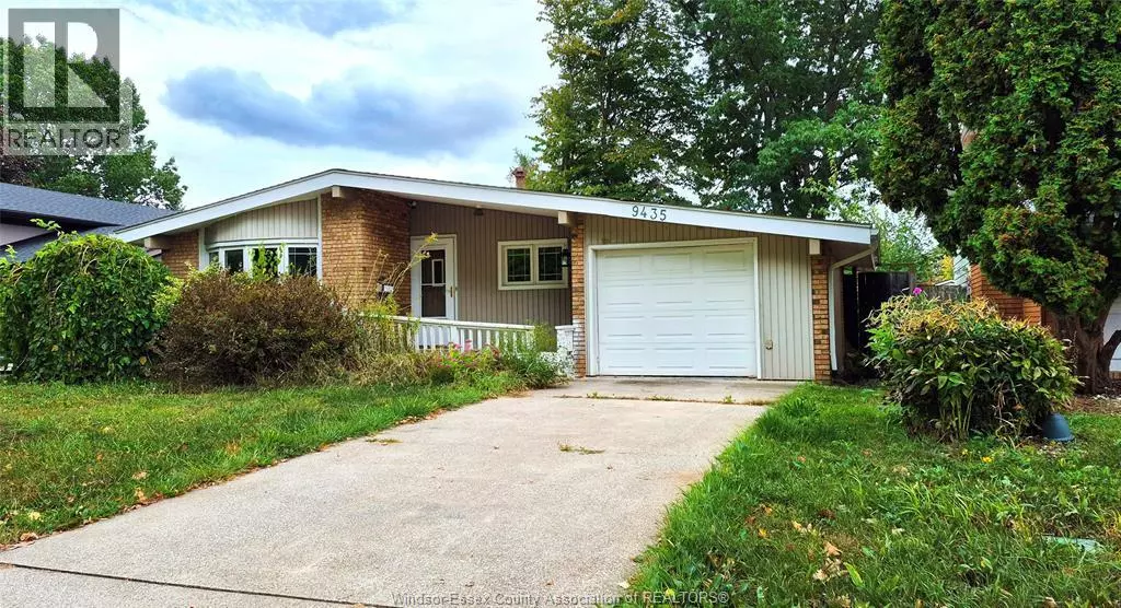 9435 RIDGE ROAD, Windsor, ON N8R1G5