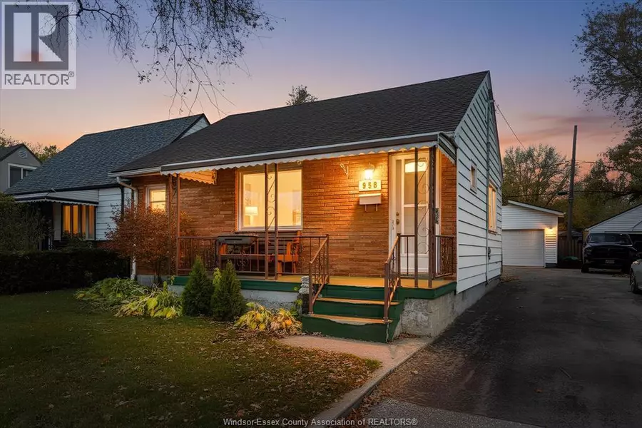 958 PARTINGTON AVENUE, Windsor, ON N9B2P2