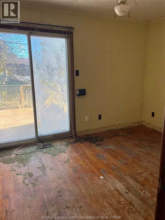 Windsor, ON N8Y4J1,1327 Tourangeau