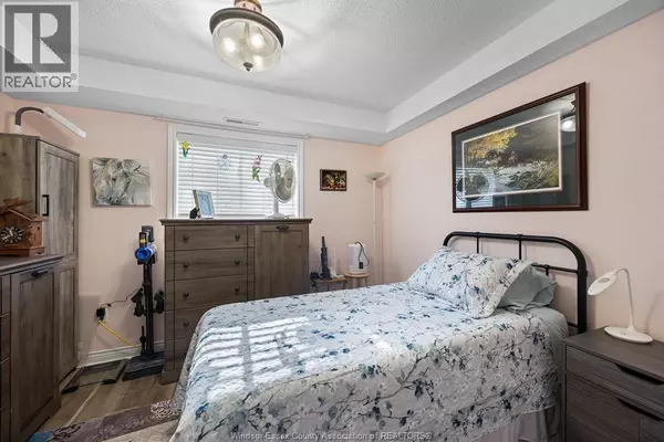 Lasalle, ON N9J3R4,40 ADAMS LN #110