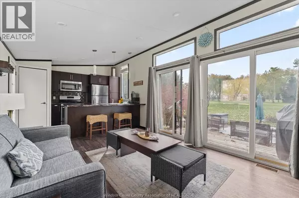 Lakeshore, ON N8L1B4,981 COUNTY RD 2 #711