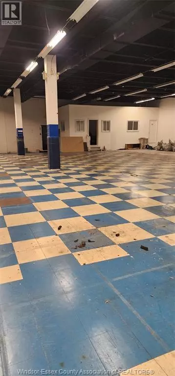 Windsor, ON N8X1G3,395 TECUMSEH RD West #201-B