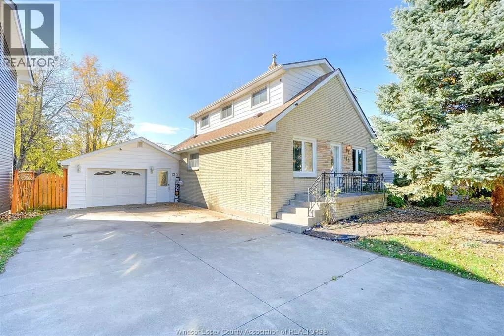 Essex, ON N8M1E8,130 St James