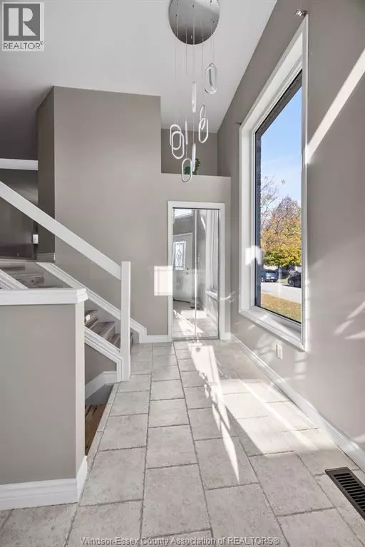 Windsor, ON N9G3B6,1490 HIGHNOON