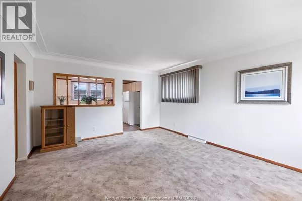 Windsor, ON N9G1L6,955 SCOFIELD