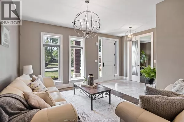 Lasalle, ON N9J0C6,225 ELSWORTH