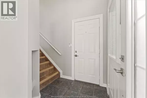 Lasalle, ON N9J3S3,253 FIELDS AVENUE