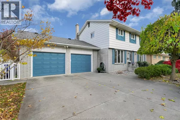 Windsor, ON N9E2W3,2418 MARK AVENUE