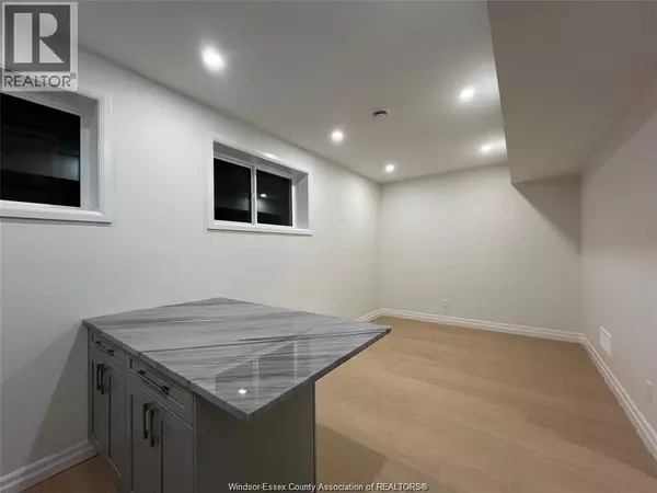 Windsor, ON N9B2H3,348 CAMPBELL #Unit A2R1