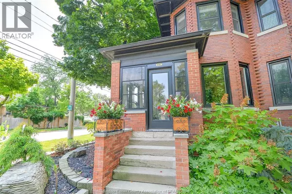 Windsor, ON N8Y2K6,1097 CHILVER ROAD