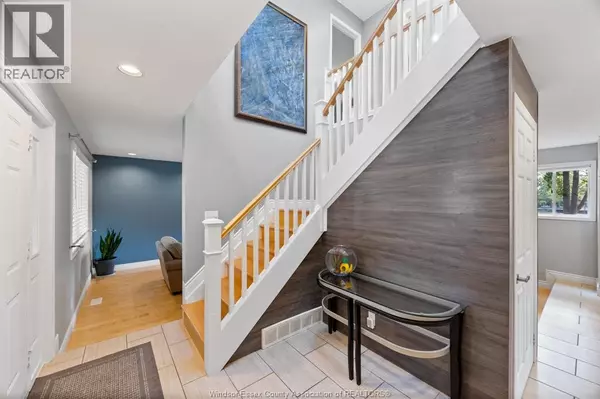 Lakeshore, ON N0R1A0,237 EAST PUCE