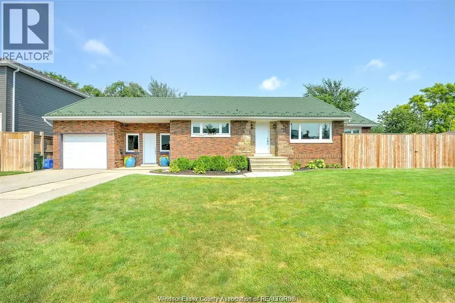 2512 CADILLAC, Windsor, ON N8W3Y6