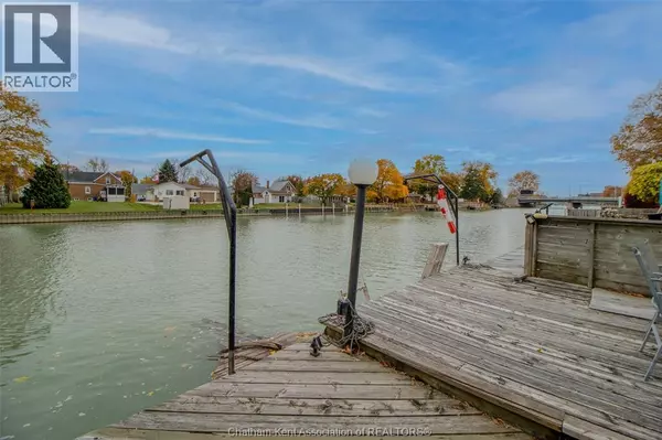 Wallaceburg, ON N8A2A1,148 Margaret AVENUE