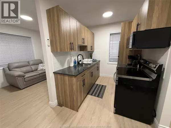 Windsor, ON N8X2C6,808 OTTAWA ST #3