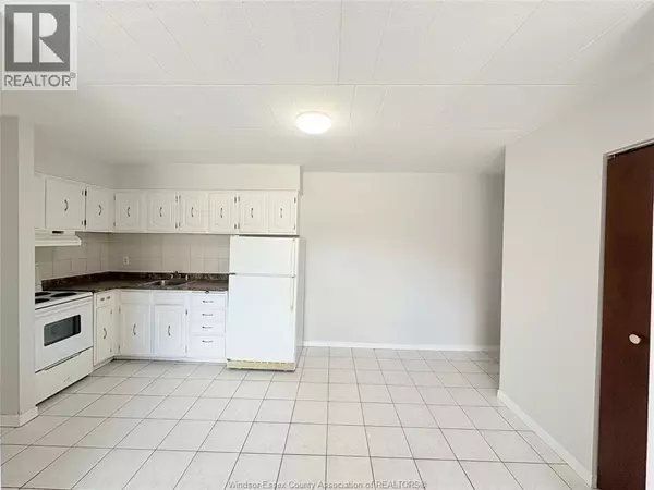 Windsor, ON N9B2H9,892 Campbell #1,2 or 6