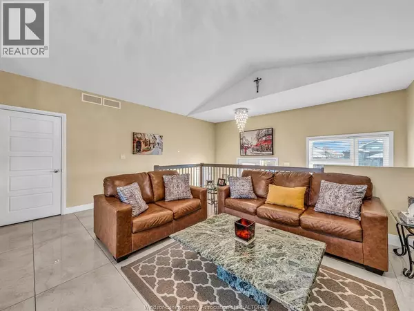 Amherstburg, ON N9V4C8,390 WELSH