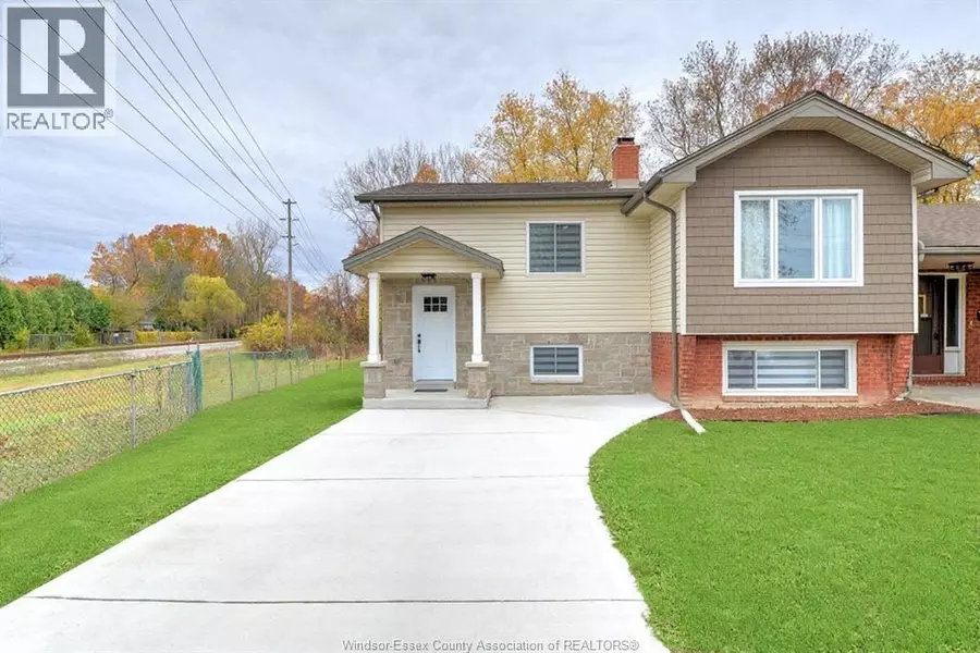 820 BOUFFARD #A, Lasalle, ON N9J1G6