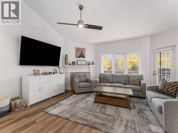 Tecumseh, ON N8N4W6,381 TUSCANY CRESCENT