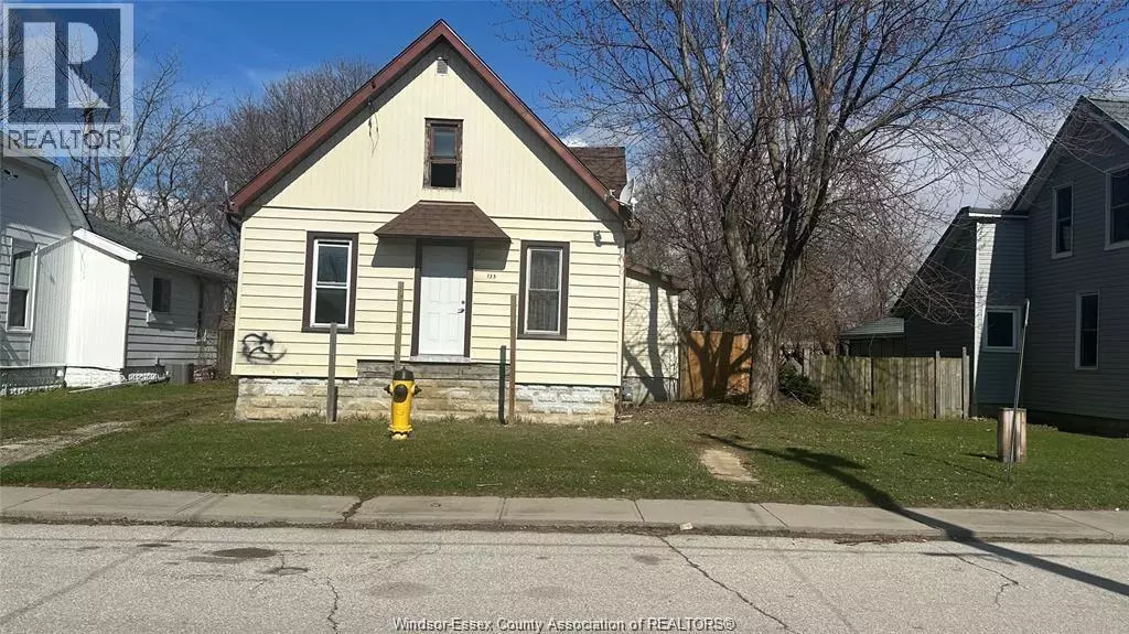 Chatham, ON N7M1V6,135 EDGAR STREET