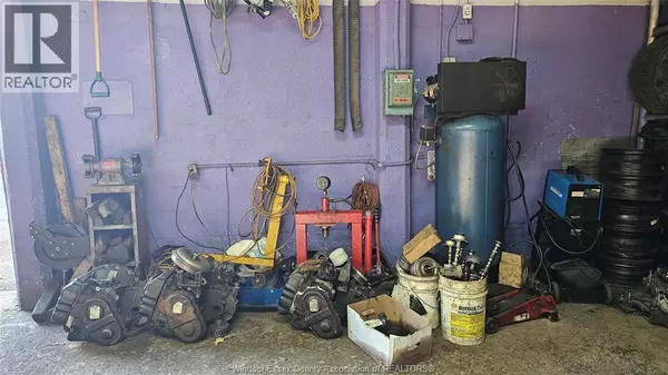 Windsor, ON N9A2K2,572 PIERRE AVENUE