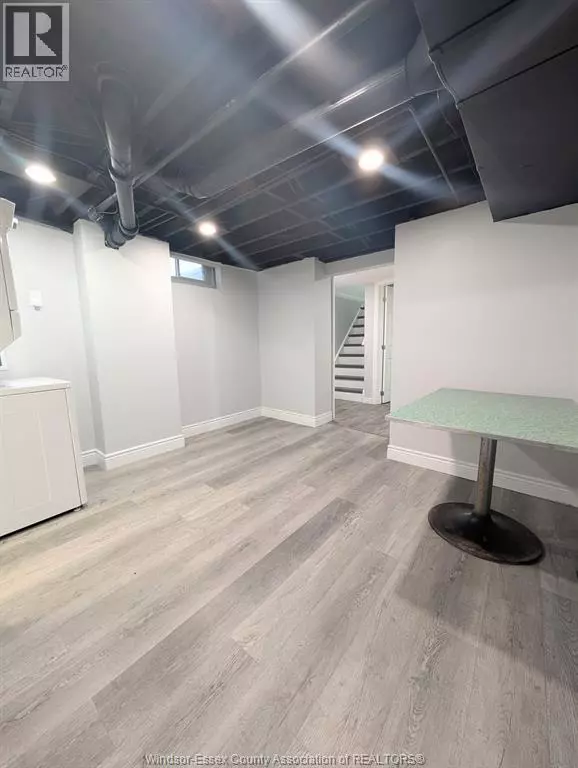 Windsor, ON N9E2W1,3456 EVERTS AVENUE