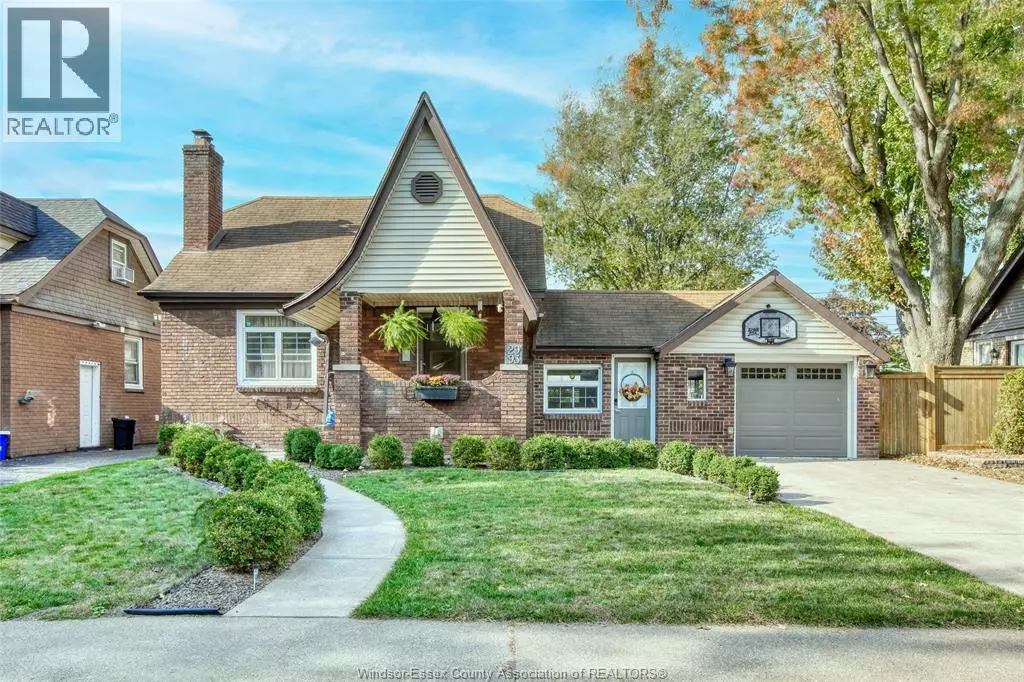 Windsor, ON N9E3E3,2993 RANDOLPH