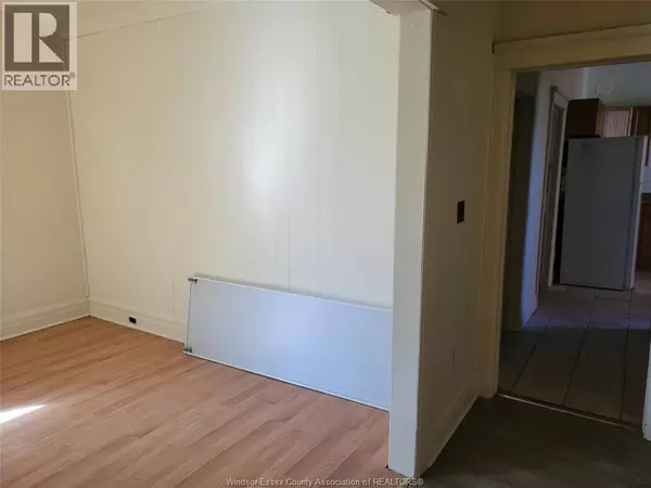 Windsor, ON N9A4X6,821 BRUCE AVE #1