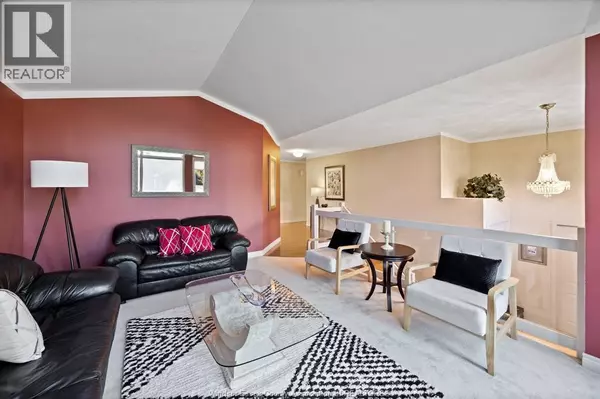 Lasalle, ON N9J3J8,640 DELAWARE