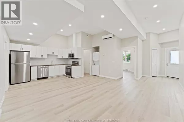 Essex, ON N8M2C5,127 TALBOT ST North #9