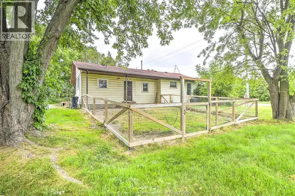 Amherstburg, ON N9V2Y8,3811 COUNTY ROAD 18 (ESSEX BLVD)